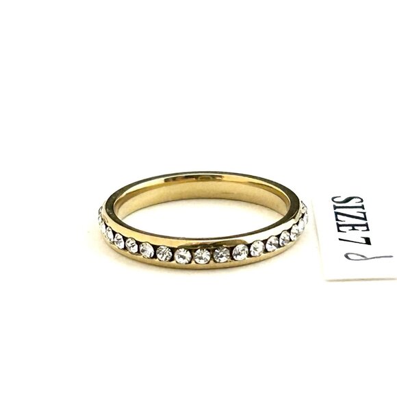 Gold Tone Ring with clear rhinestones, Size 7 Unisex - Picture 1 of 3